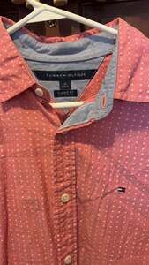 Tommy Hilfiger Men's  Classic Fit Short Sleeve Button Up Shirt salmon/orange EUC